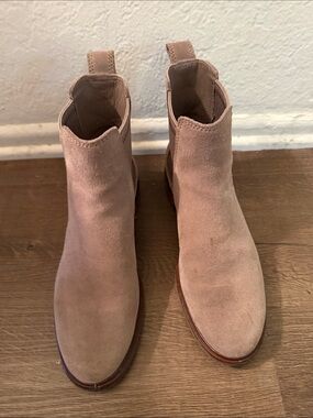 Clarks Women's Suede Chelsea Booties - Taupe